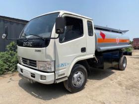 大連流動加油車與攪拌車 城市建設中的重要伙伴