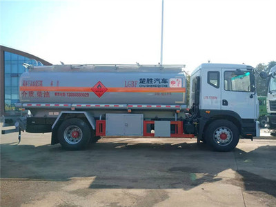 危險品運輸車、油罐車與加油車 職責、區別與安全規范